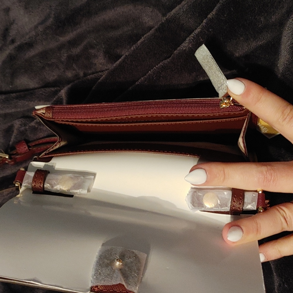 Michael Kors merlot phone xbody bag - Picture 3 of 3
